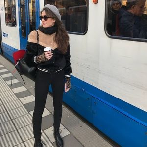 Meet your Posher, Bailey